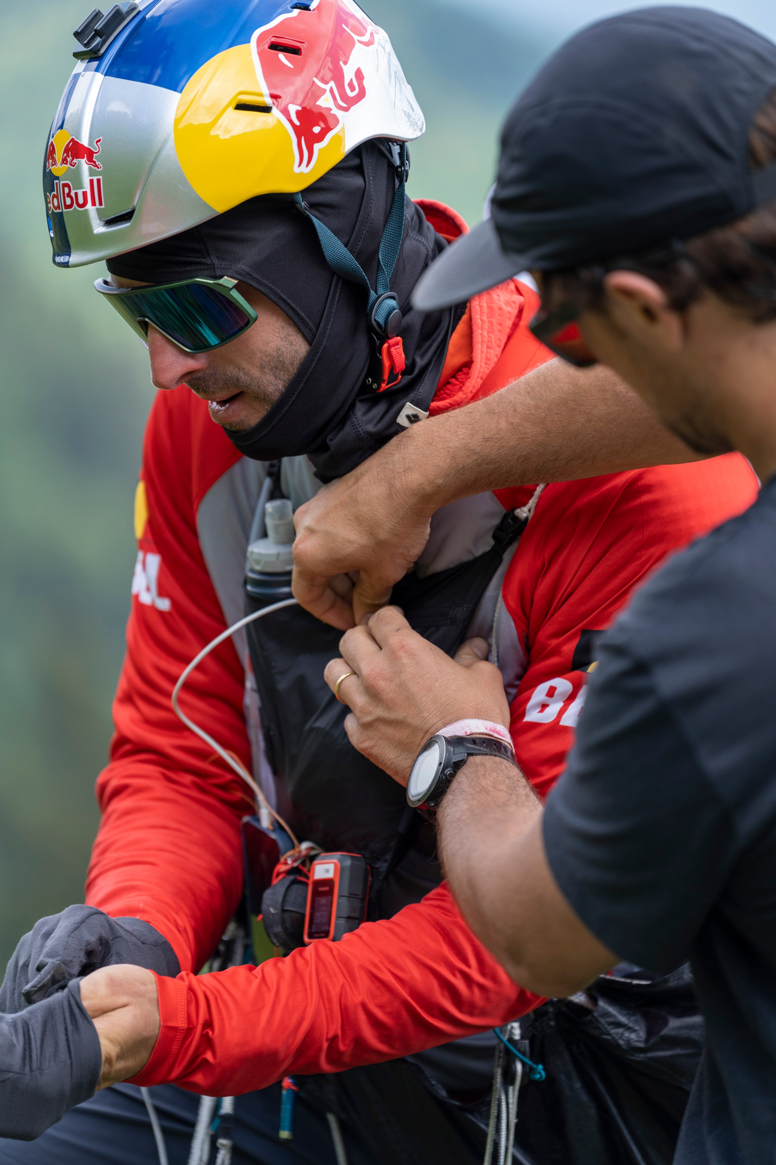 Red bull climbing store helmet